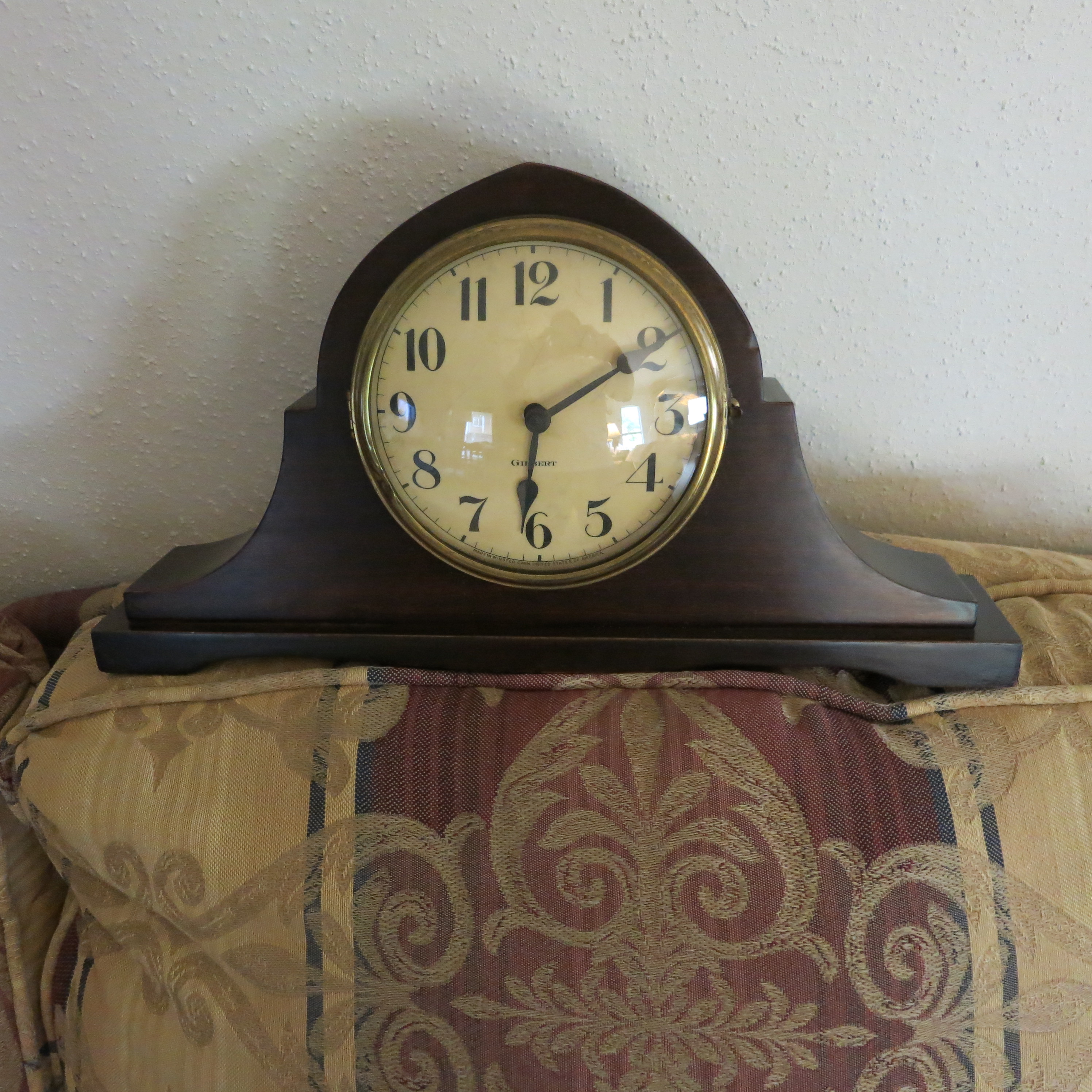 Gilbert Shelf Clock